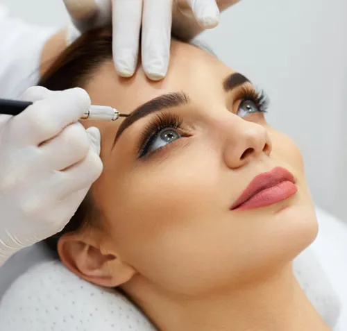 Kalıcı Makyaj ile Her Zaman Bakımlı Görünmenin Avantajları